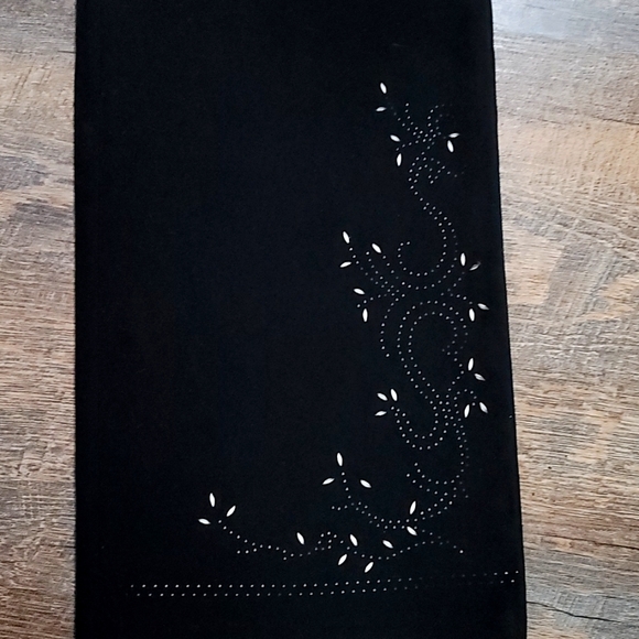 Gently Loved women's dress style pant with beautiful artwork cut out by Talbot - Picture 11 of 15